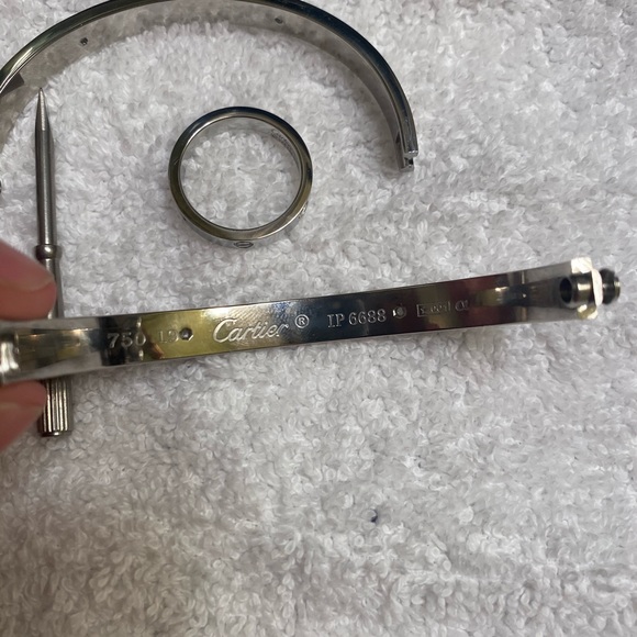 On hold - Picture 4 of 7